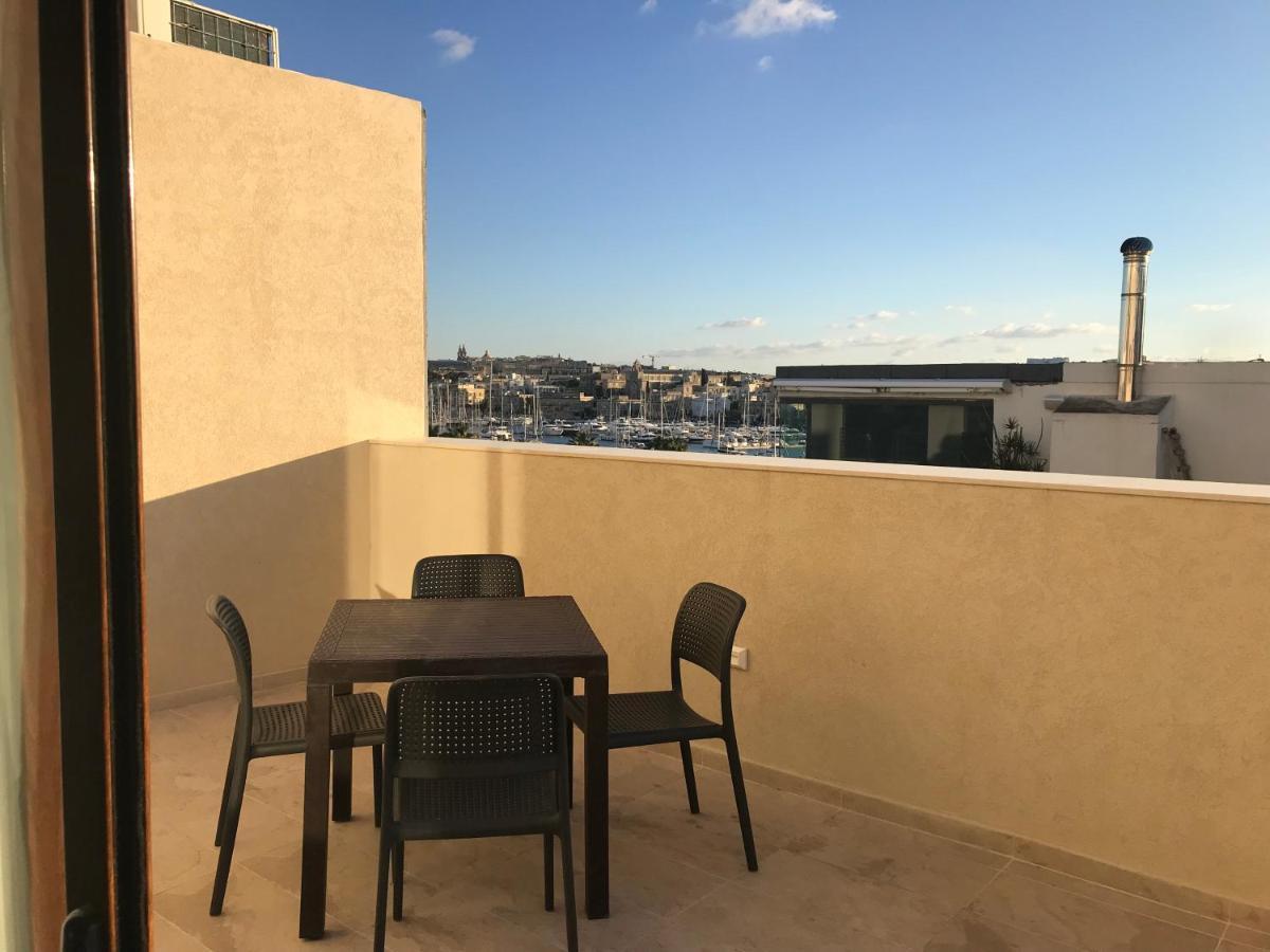 Sir William Strand Daire Gzira Dış mekan fotoğraf