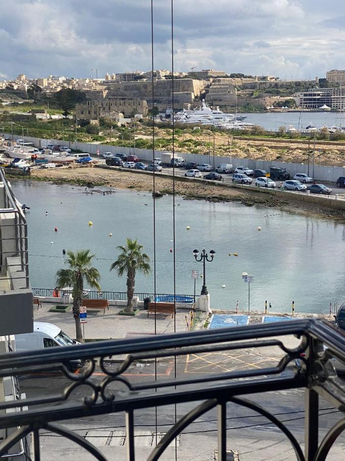 Sir William Strand Daire Gzira Dış mekan fotoğraf